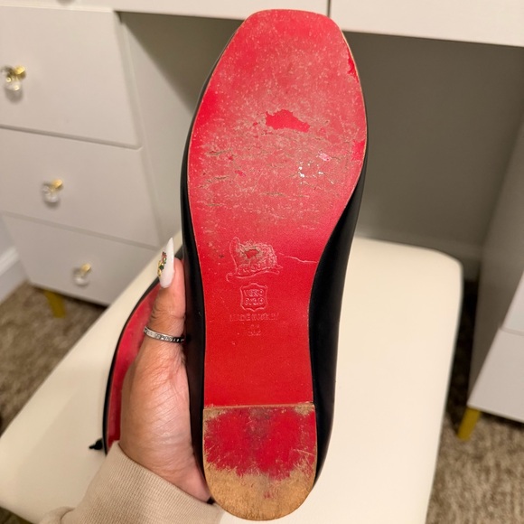 Christian Louboutin Elegant Black Flats with Bow - Picture 10 of 12